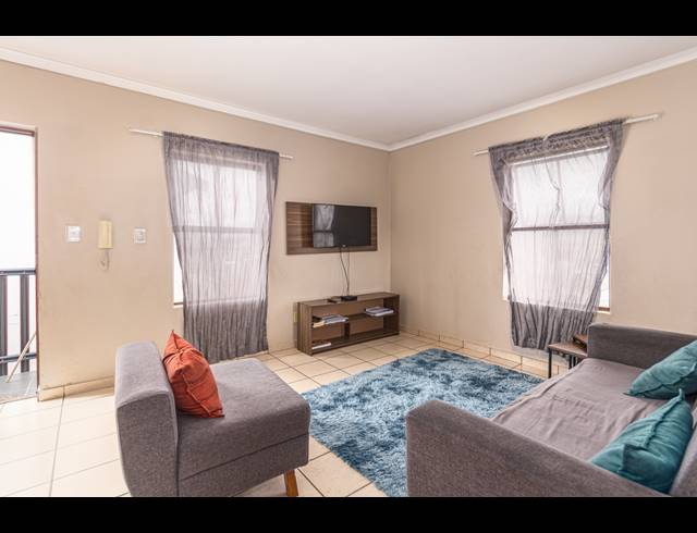 2 BEDROOM APARTMENT FOR SALE IN PARKLANDS EAST